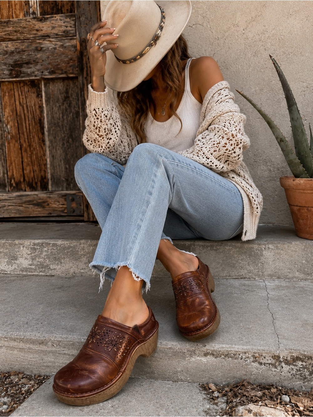 Ariat‎ Ashland Brown Leather Western Studded Clogs Boho Comfort Shoes